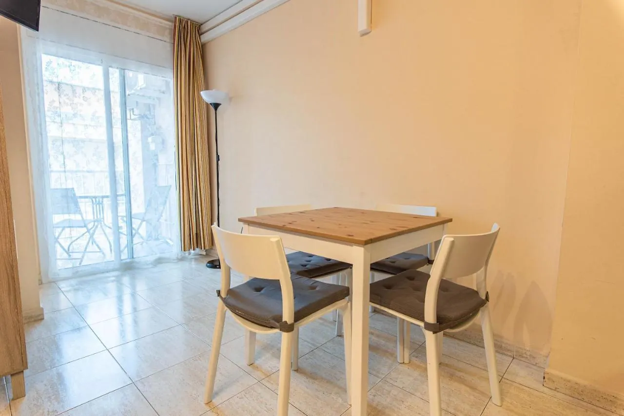 Apartaments Costamar Calafell 0*,